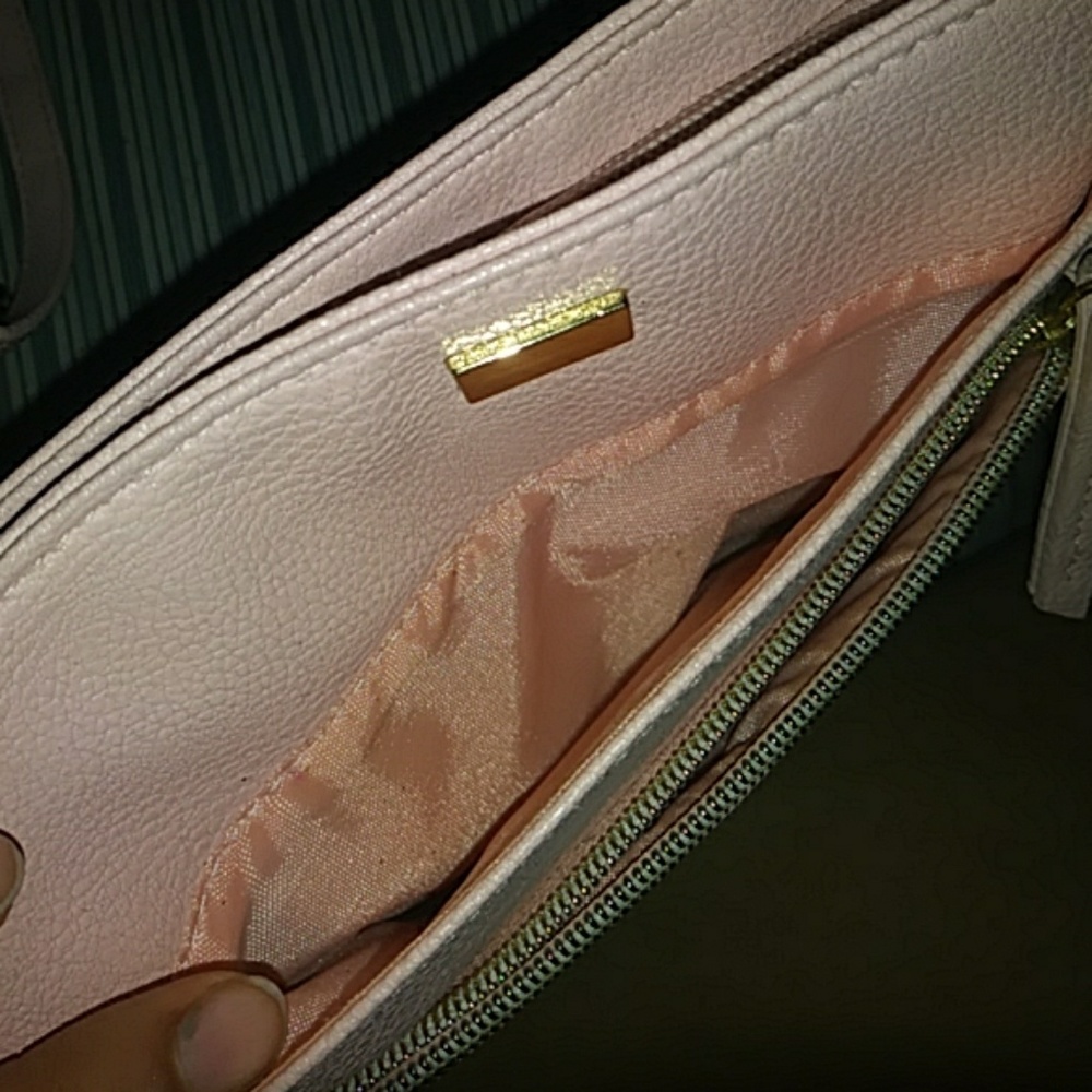 Purses - Picture 3 of 3